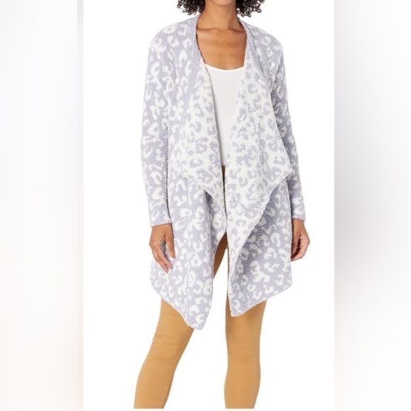UGG Phoebe Cardigan Wrap Cloudy 
Grey/Lavender Leopard
COZY!
Very Good condition - Picture 6 of 6